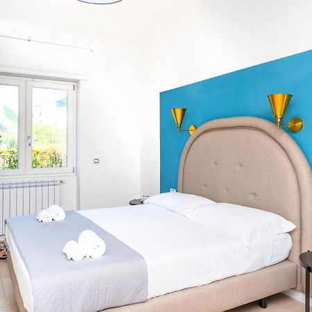 Mako Sorrento Suites Eksteriør bilde