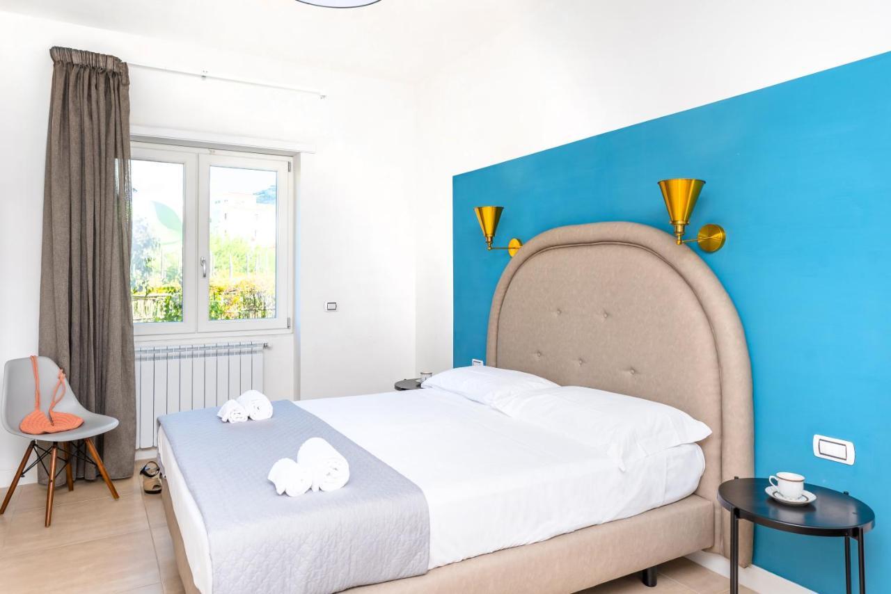 Mako Sorrento Suites Eksteriør bilde
