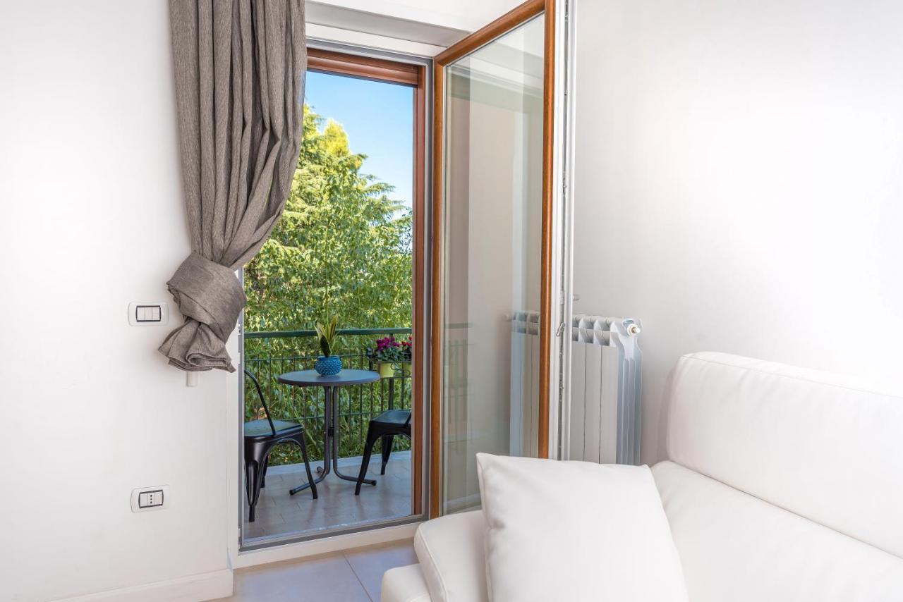 Mako Sorrento Suites Eksteriør bilde