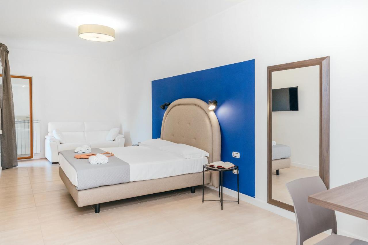 Mako Sorrento Suites Eksteriør bilde