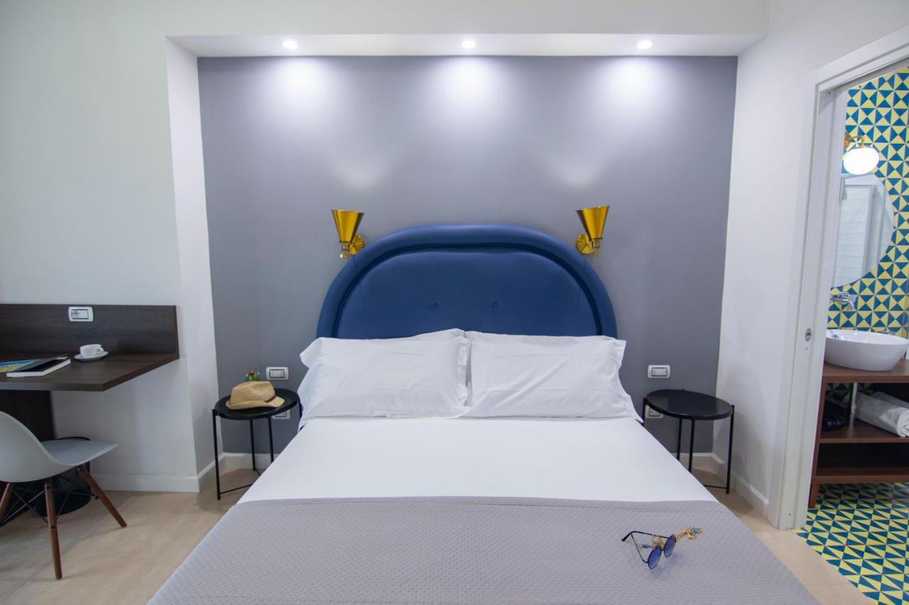 Mako Sorrento Suites Eksteriør bilde