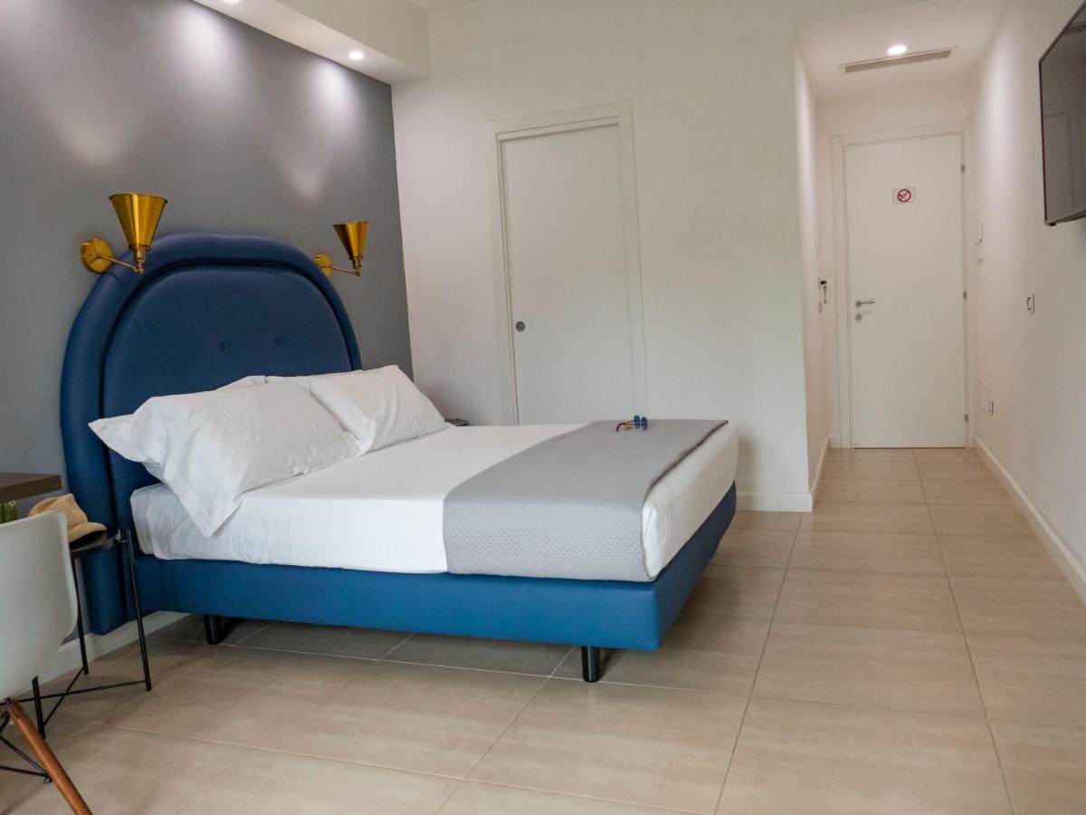Mako Sorrento Suites Eksteriør bilde